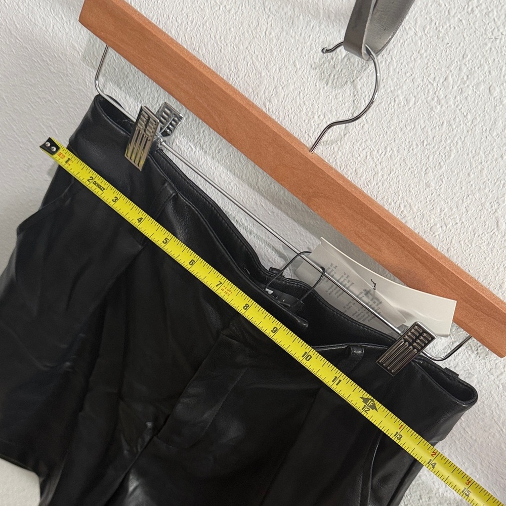 7 for All Man Kind SET - Faux Leather Shorts and Crop - Picture 12 of 13